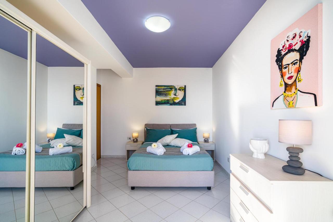 Appartement Loft Balcone Sul Mare à Letojanni Extérieur photo