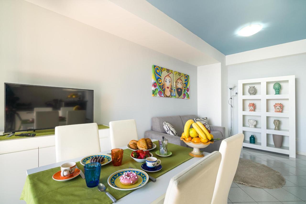 Appartement Loft Balcone Sul Mare à Letojanni Extérieur photo